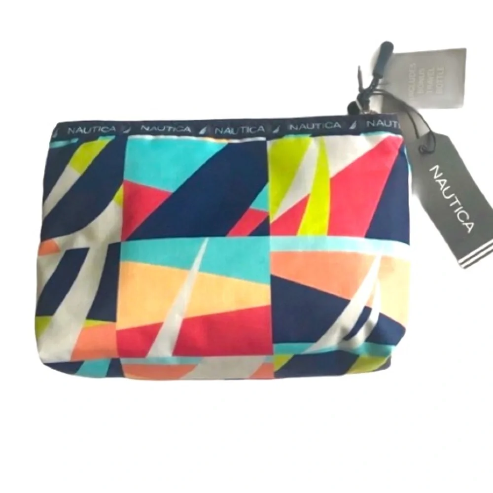 Nautica features zippered